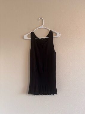 Ellen Tracy Black Sleeveless Knit Tank with Keyhole